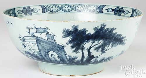 DELFTWARE BOWL MID 18TH C English 2faf2c2