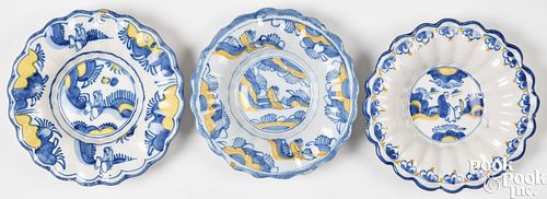 THREE DELFTWARE LOBED DISHES CA  2faf2de