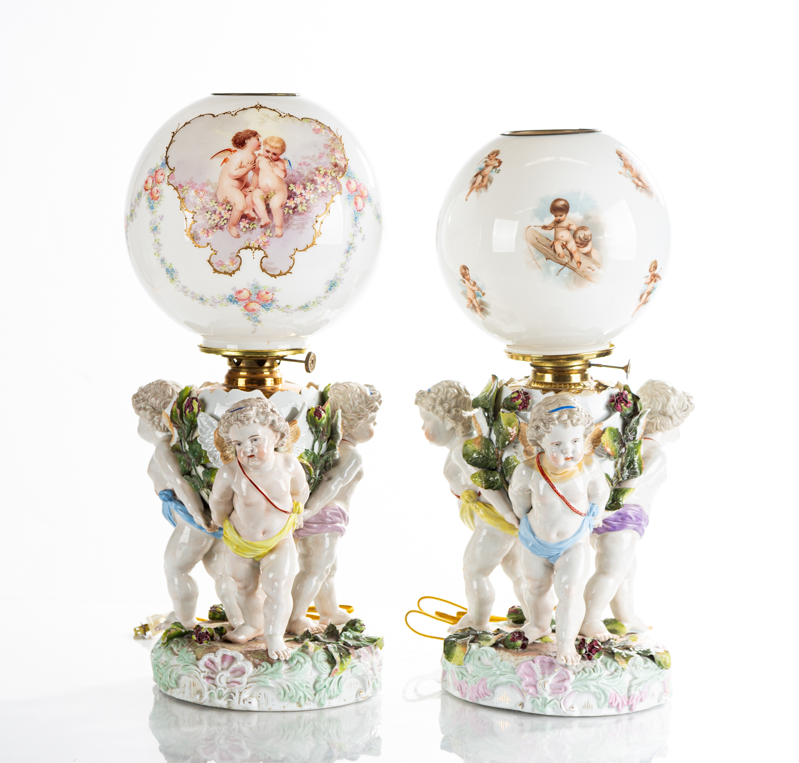TWO DRESDEN PORCELAIN LAMPS WITH 2faf6ef