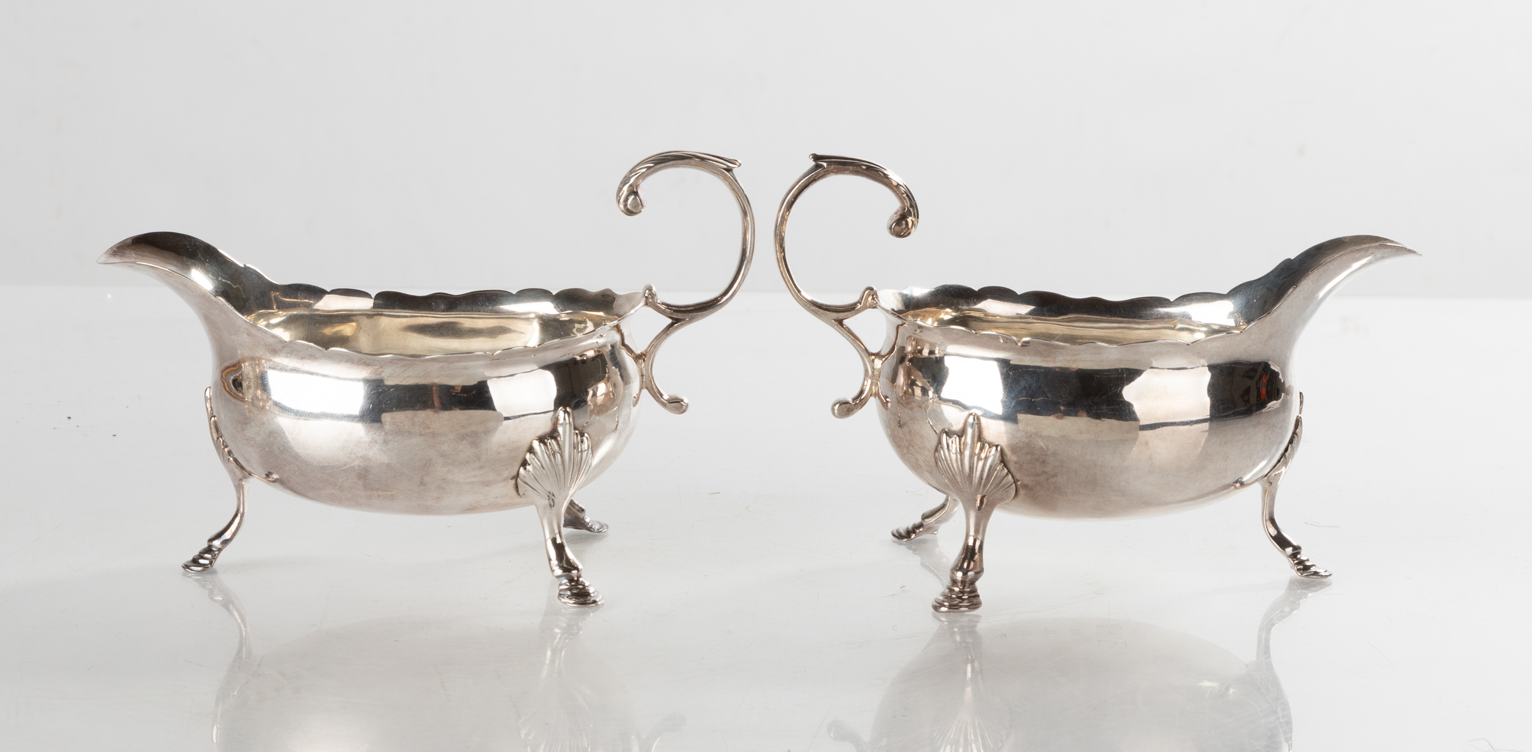 PAIR OF 18TH CENTURY ENGLISH STERLING 2faf77d