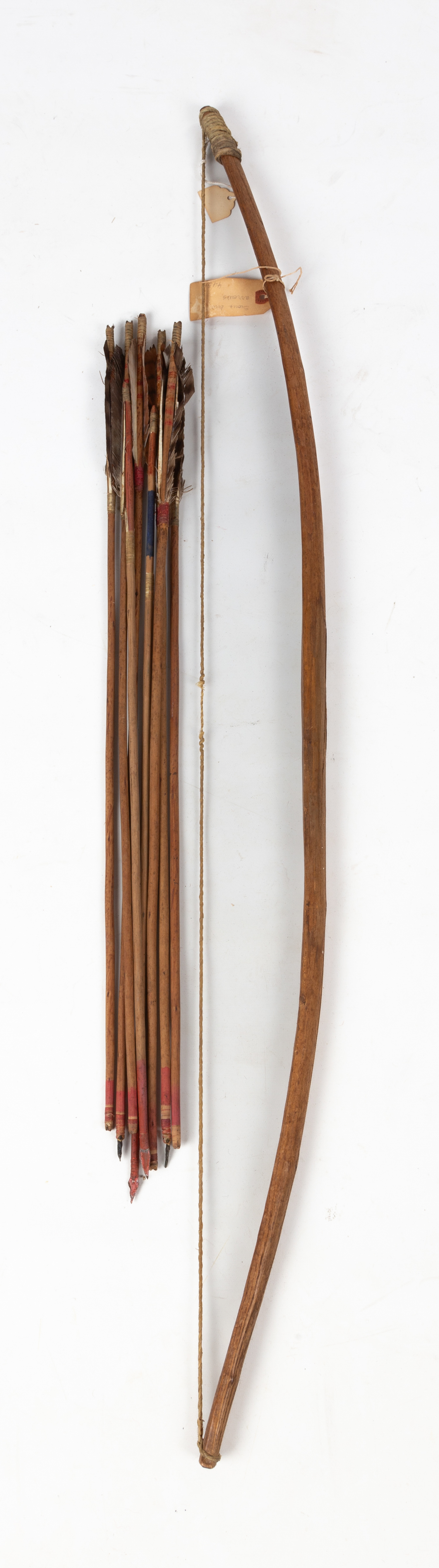 SIOUX BOW AND ARROWS 19th century  2faf7c3