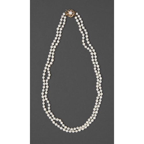 A cultured pearl necklace of two 2faf97b