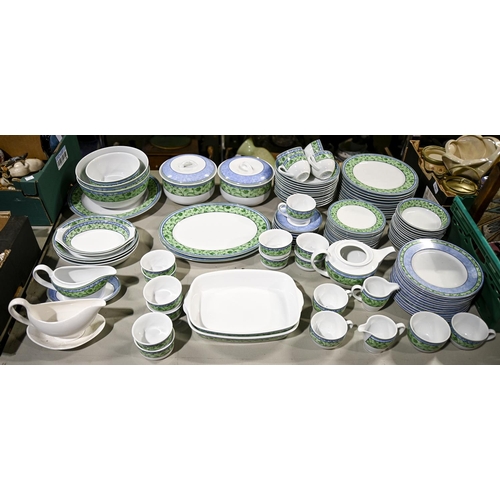 An extensive Wedgwood porcelain 2fafc91