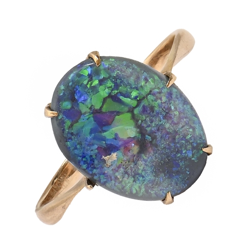 A black opal ring in gold marked 2fafcbe