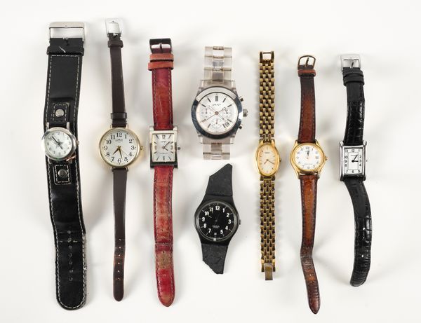 EIGHT FASHION WATCHES 8 To include 2fb02bb
