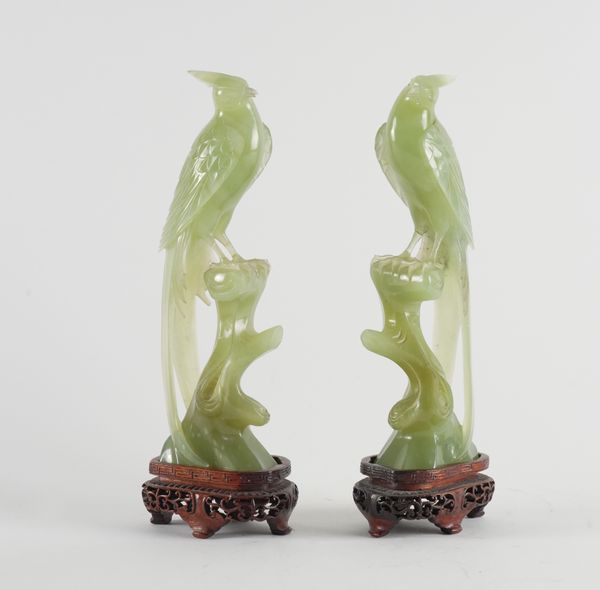 A PAIR OF CHINESE BOWENITE CARVINGS 2fb02cf