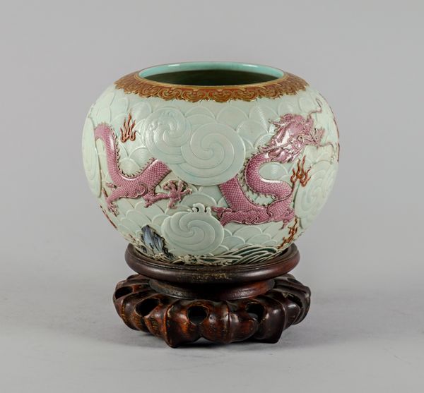 A GOOD CHINESE FAMILLE-ROSE VASE Qianlong