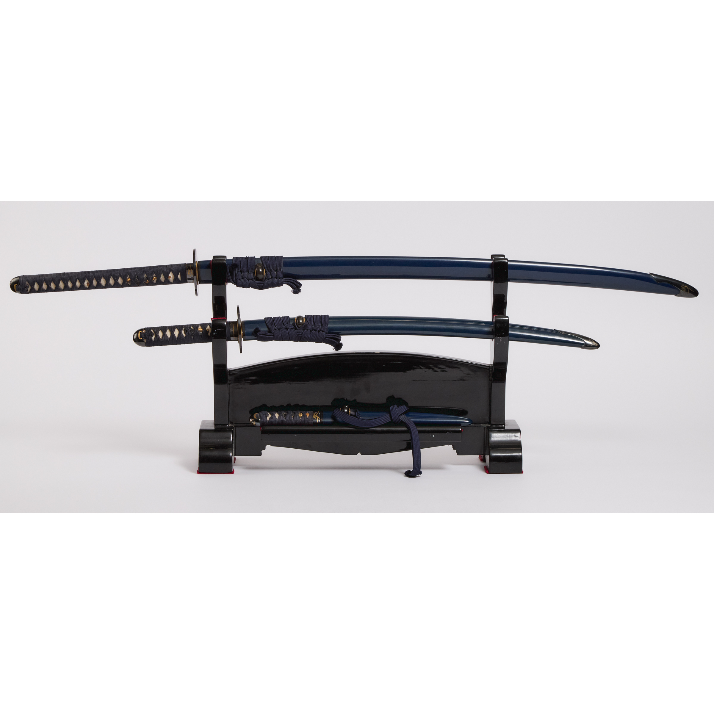 A Three Piece Japanese Sword Set 2fb05f0