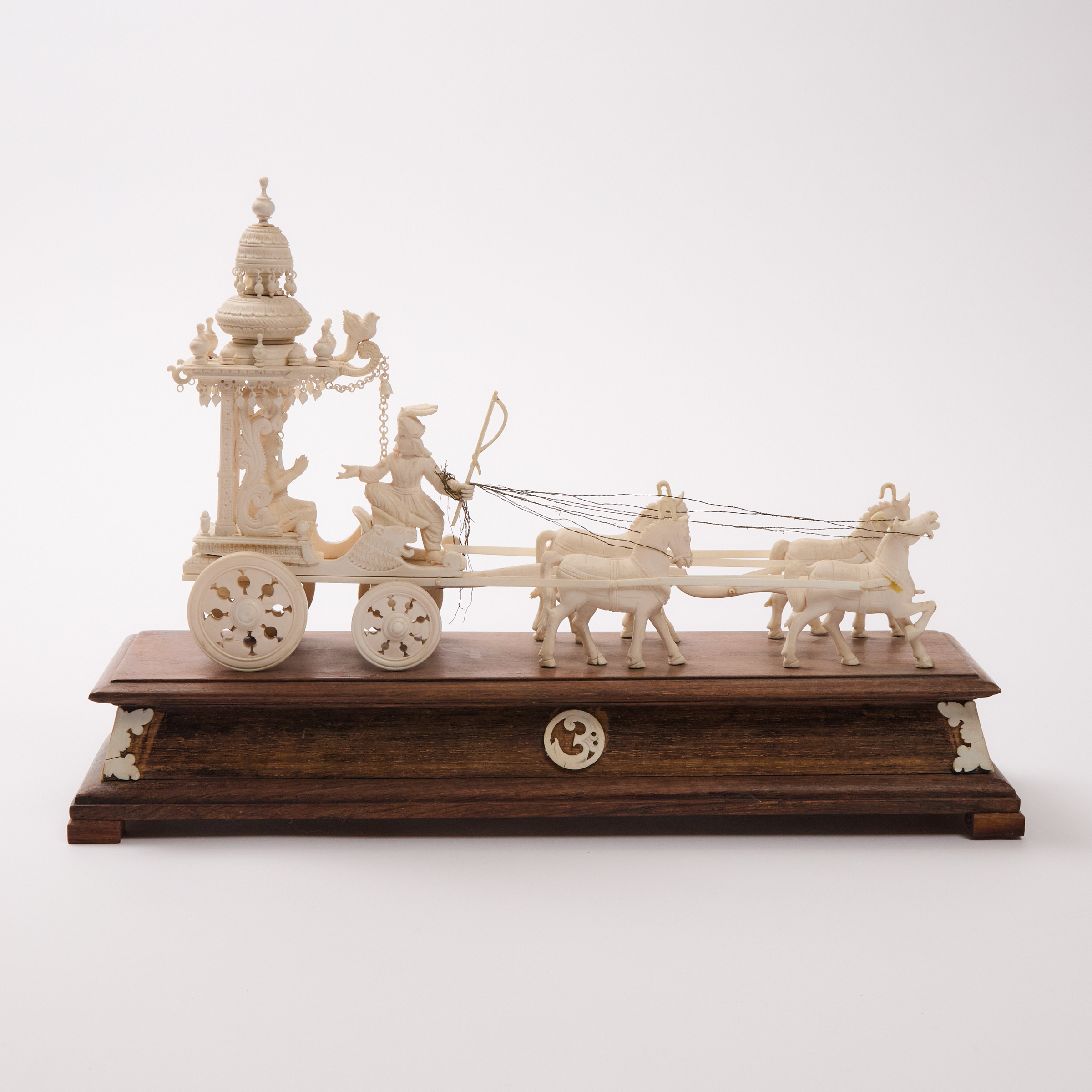 An Indian Ivory Horse Drawn Carriage 2fb0618