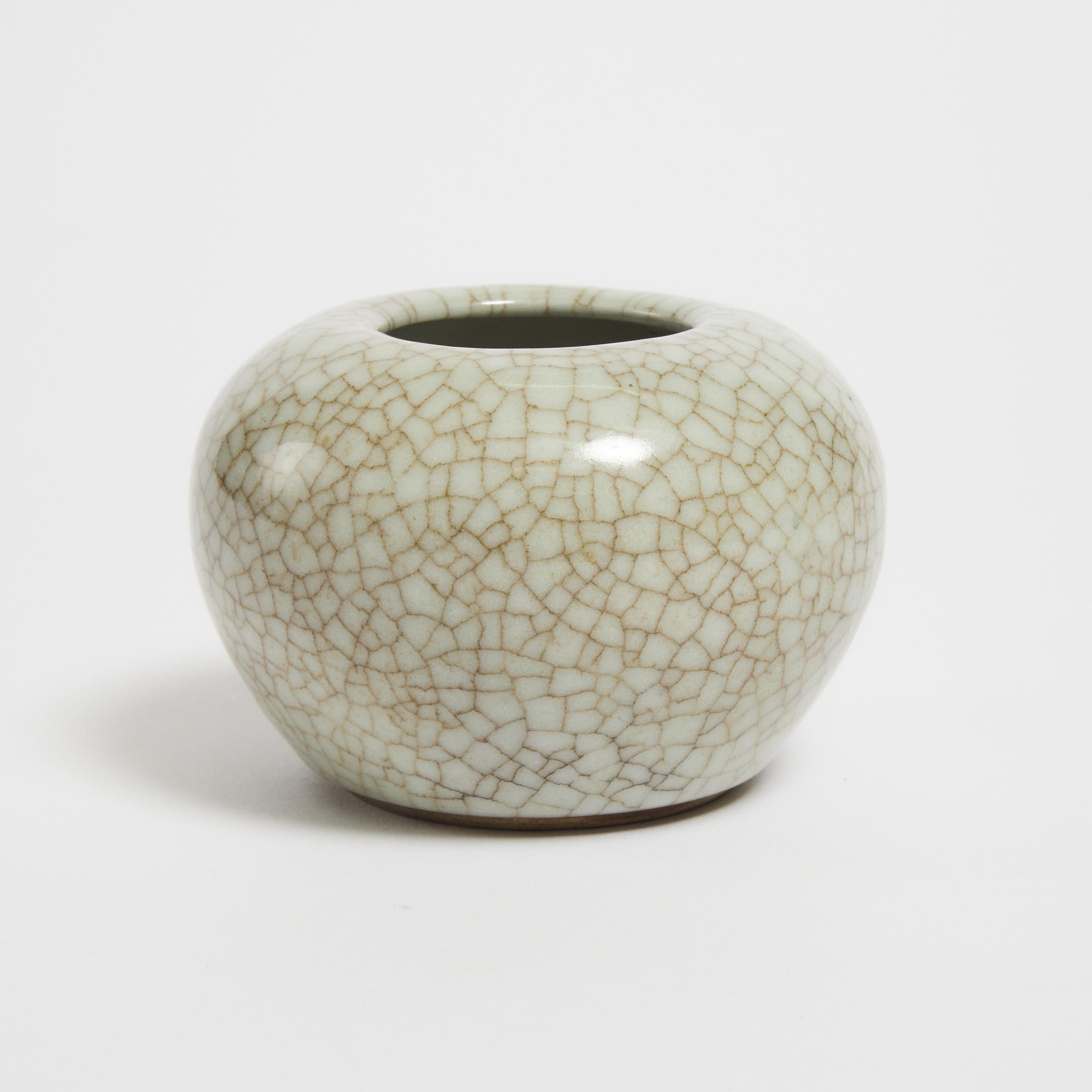 A Ge-Type Crackle-Glazed Water Pot,