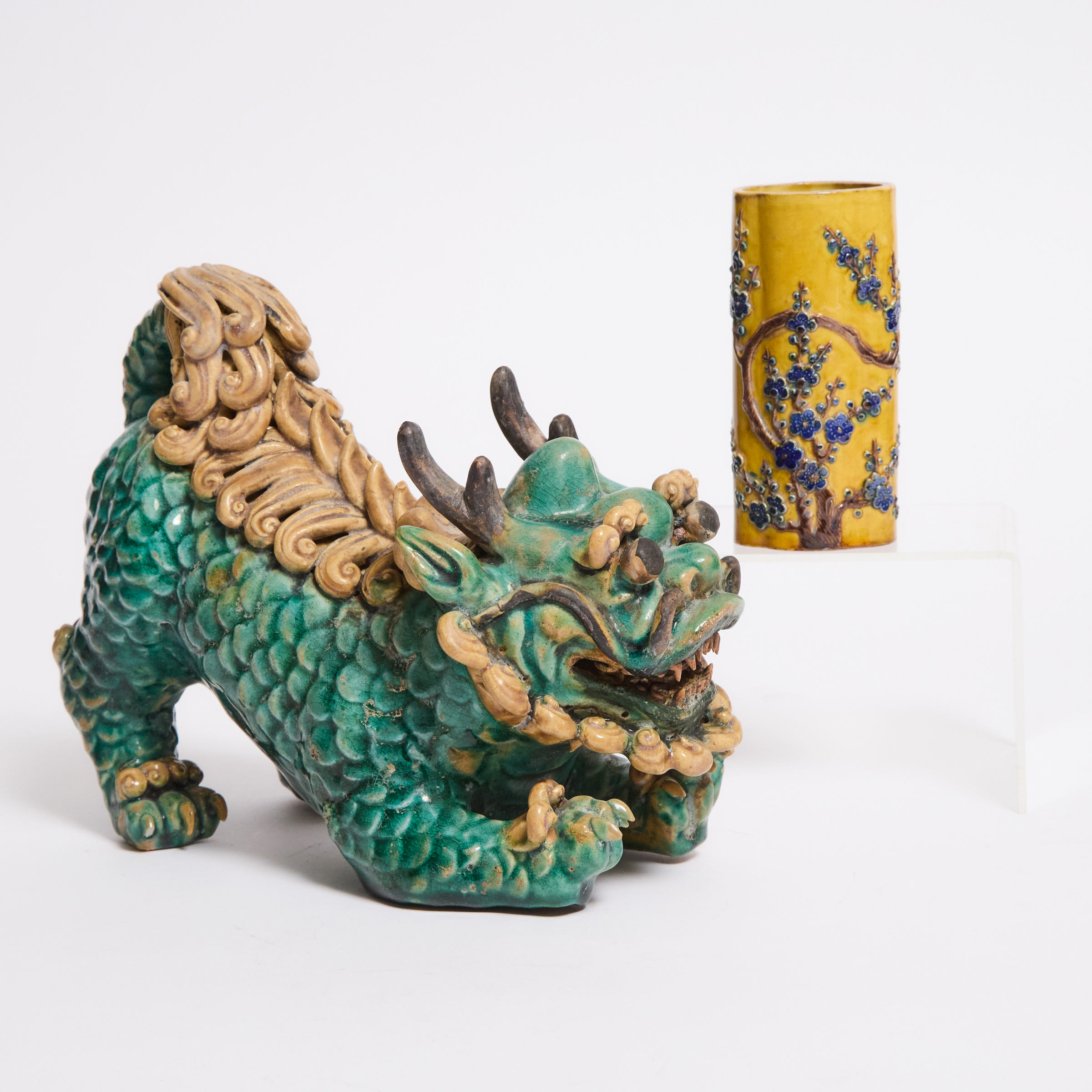 A Sancai Glazed Figure of a Qilin  2fb06d8