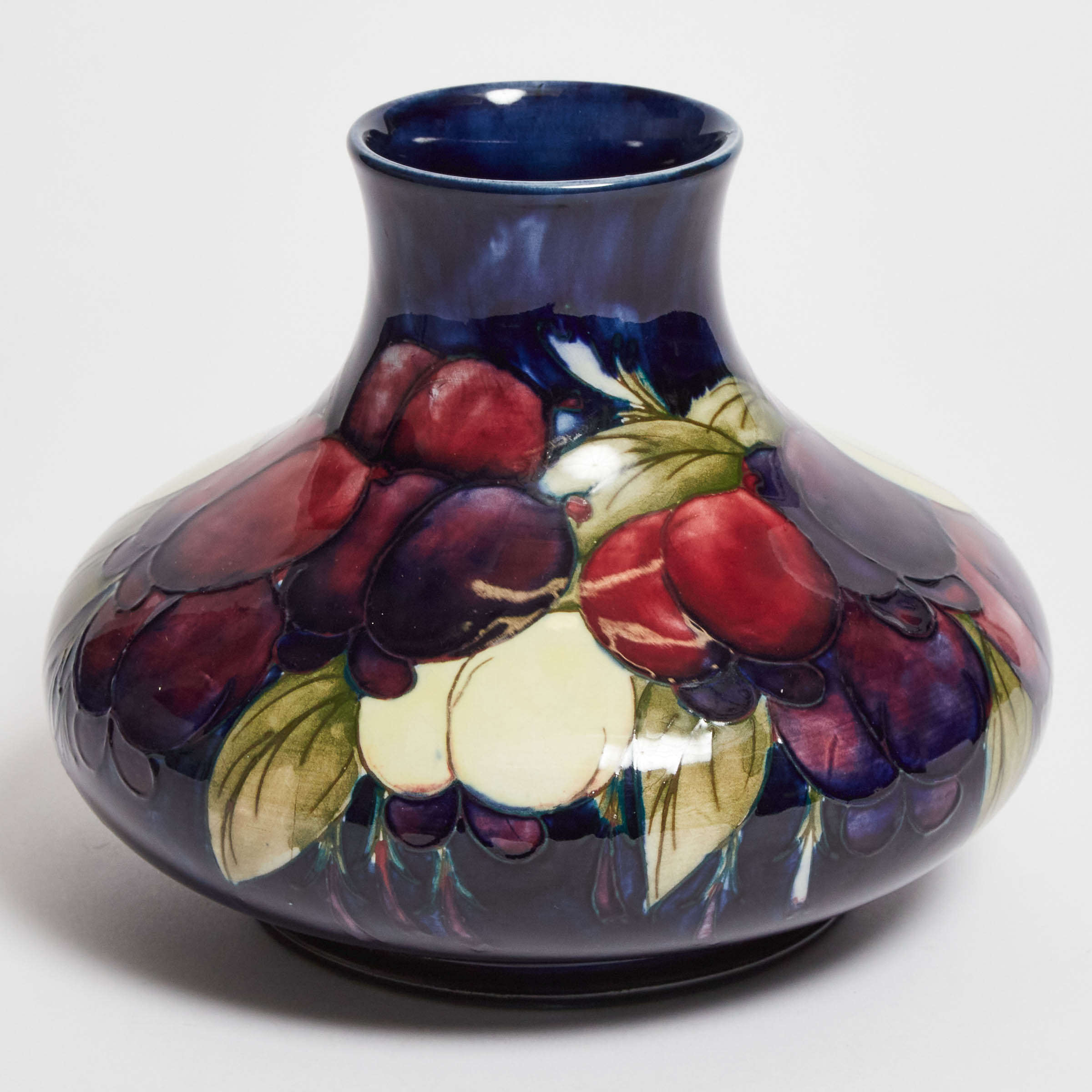 Moorcroft Wisteria Vase c 1925 2fb094b
