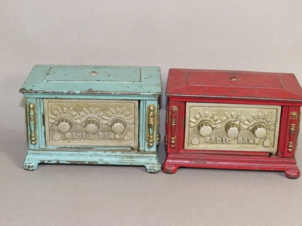 2 VARIANTS KENTON TOYS RADIO CAST IRON