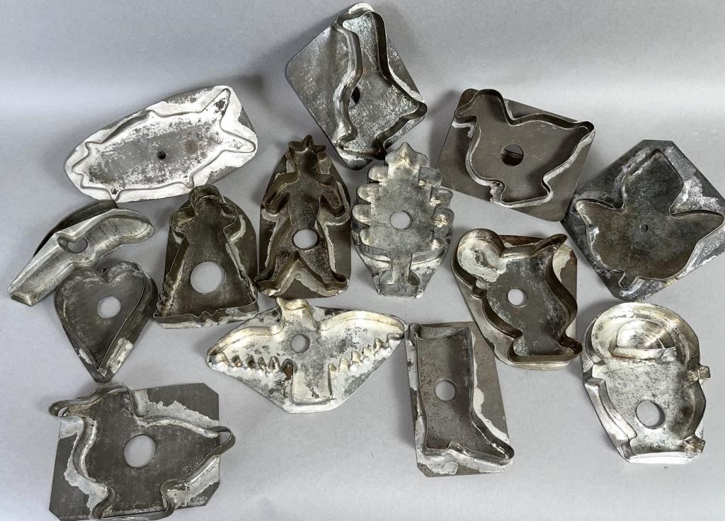 14 TIN FIGURAL COOKIE CUTTERS CA. LATE