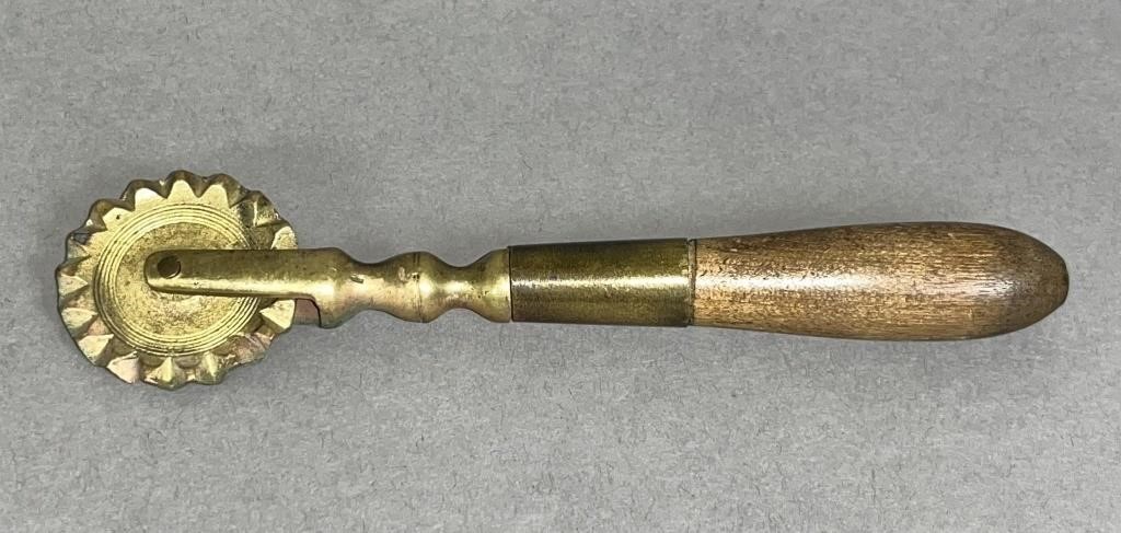 BRASS WHEEL DERR TYPE PIE CRIMPER 2fb13c5