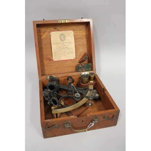 Boxed Sextant Heath Co Hezzanith  2fb15d4