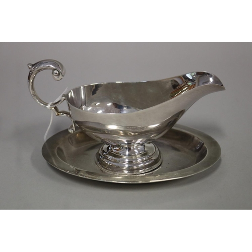 Silver plate presentation gravy boat,