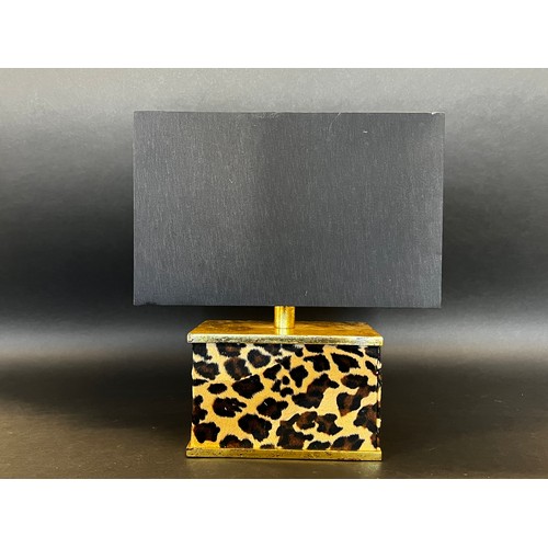 Modern leopard print based lamp, approx