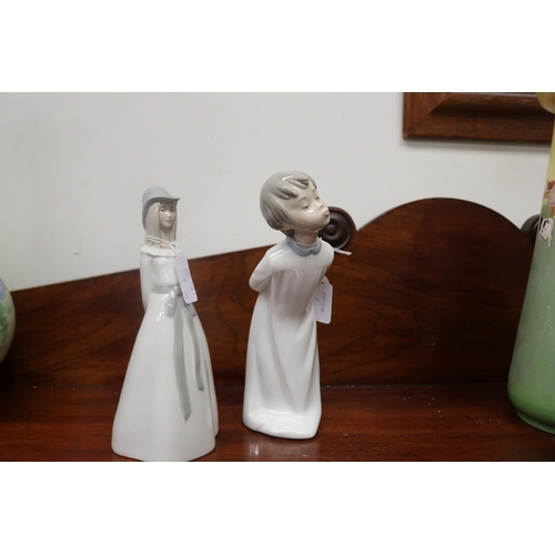 Two Spanish figures Lladro style 2fb17dc