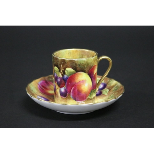 Royal Worcester coffee can saucer  2fb18ab