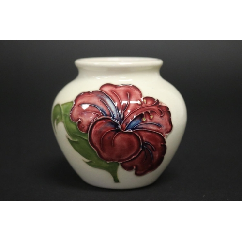 Vintage Moorcroft pottery squat 2fb186d