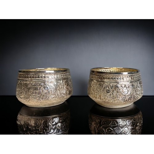 A PAIR OF BURMESE SILVER THABEIK 2fb19cf