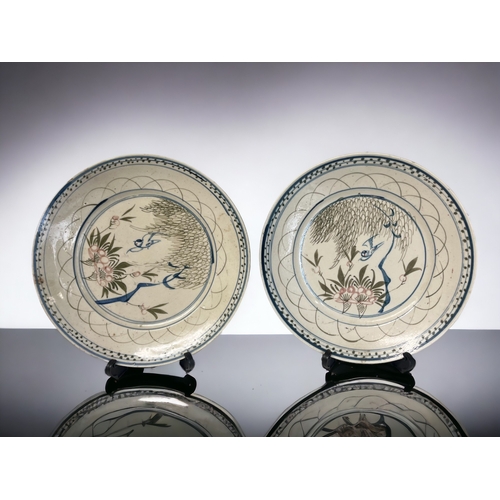 A pair of 19th century Chinese plates.