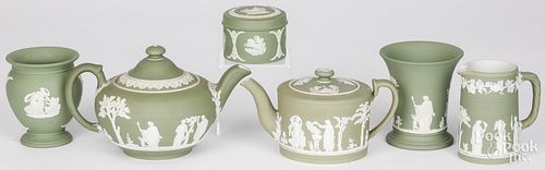 SIX PIECES OF WEDGWOOD GREEN JASPERWARESix