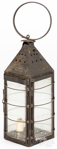 TIN CARRY LANTERN 19TH C Tin carry 2fb1e87