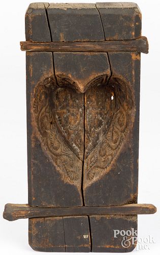 PRIMITIVE CARVED HEART MOLD, EARLY 19TH