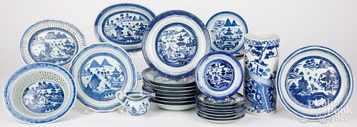 LARGE GROUP OF CANTON PORCELAINLarge 2fb2315