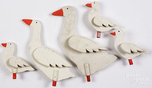 GROUP OF CARVED AND PAINTED DUCK 2fb2330