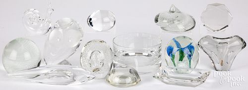 ASSORTED GLASS PAPERWEIGHTS ETC Assorted 2fb22f5
