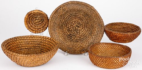 FIVE PENNSYLVANIA RYE STRAW BASKETS,