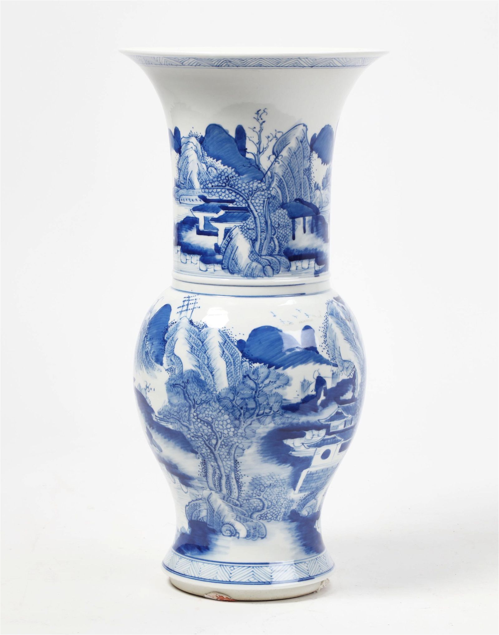 A CHINESE BLUE AND WHITE PORCELAIN 2fb2781