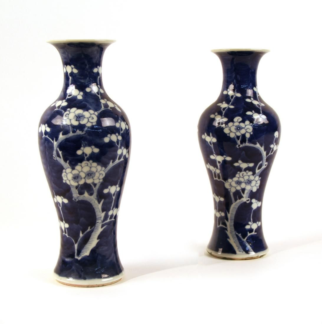 A PAIR OF CHINESE BLUE AND WHITE 2fb284f