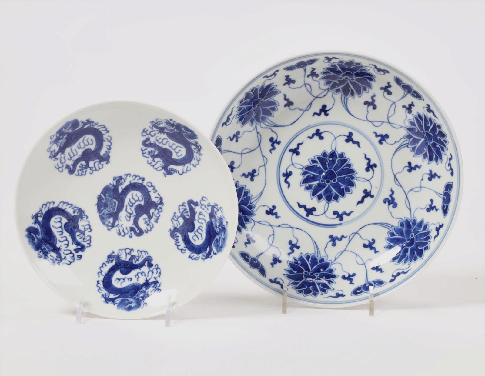 TWO CHINESE BLUE AND WHITE PORCELAIN 2fb29f8