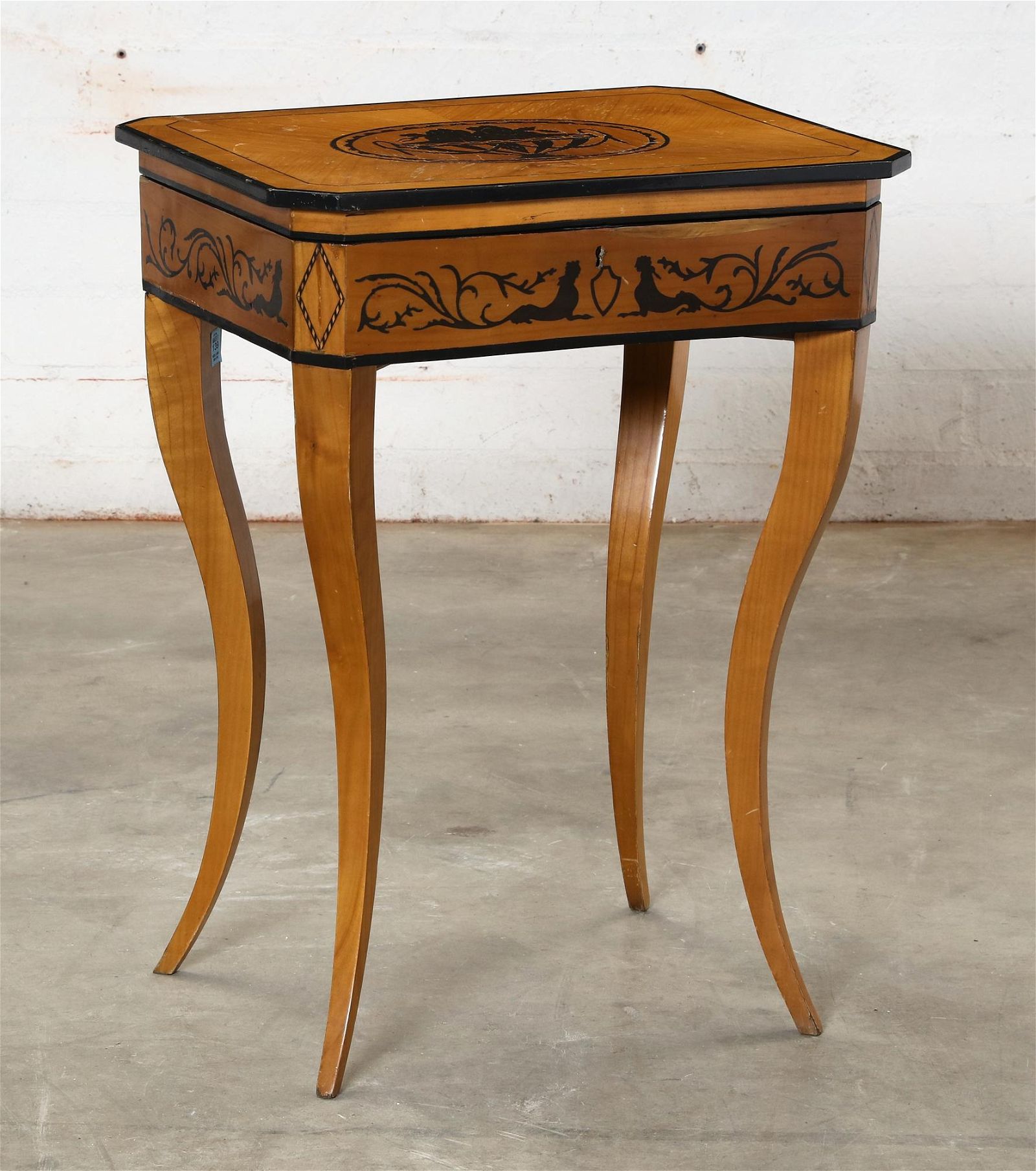 A NEOCLASSICAL STYLE FRUITWOOD 2fb29fe