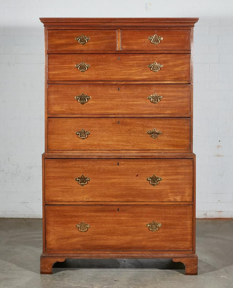 A GEORGE III MAHOGANY CHEST ON 2fb2a10