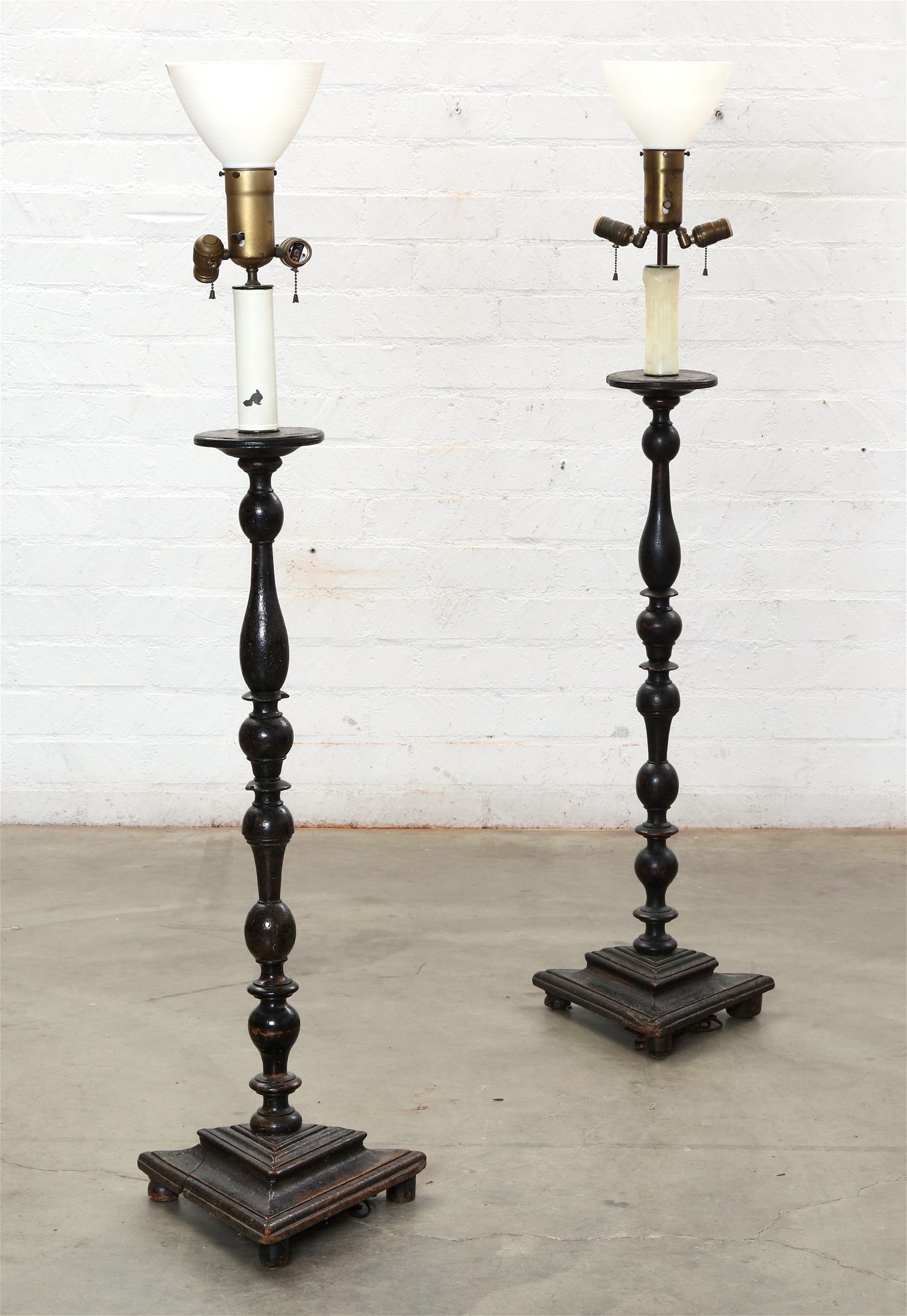 PAIR OF ITALIAN BAROQUE STYLE EBONIZED 2fb2b1d