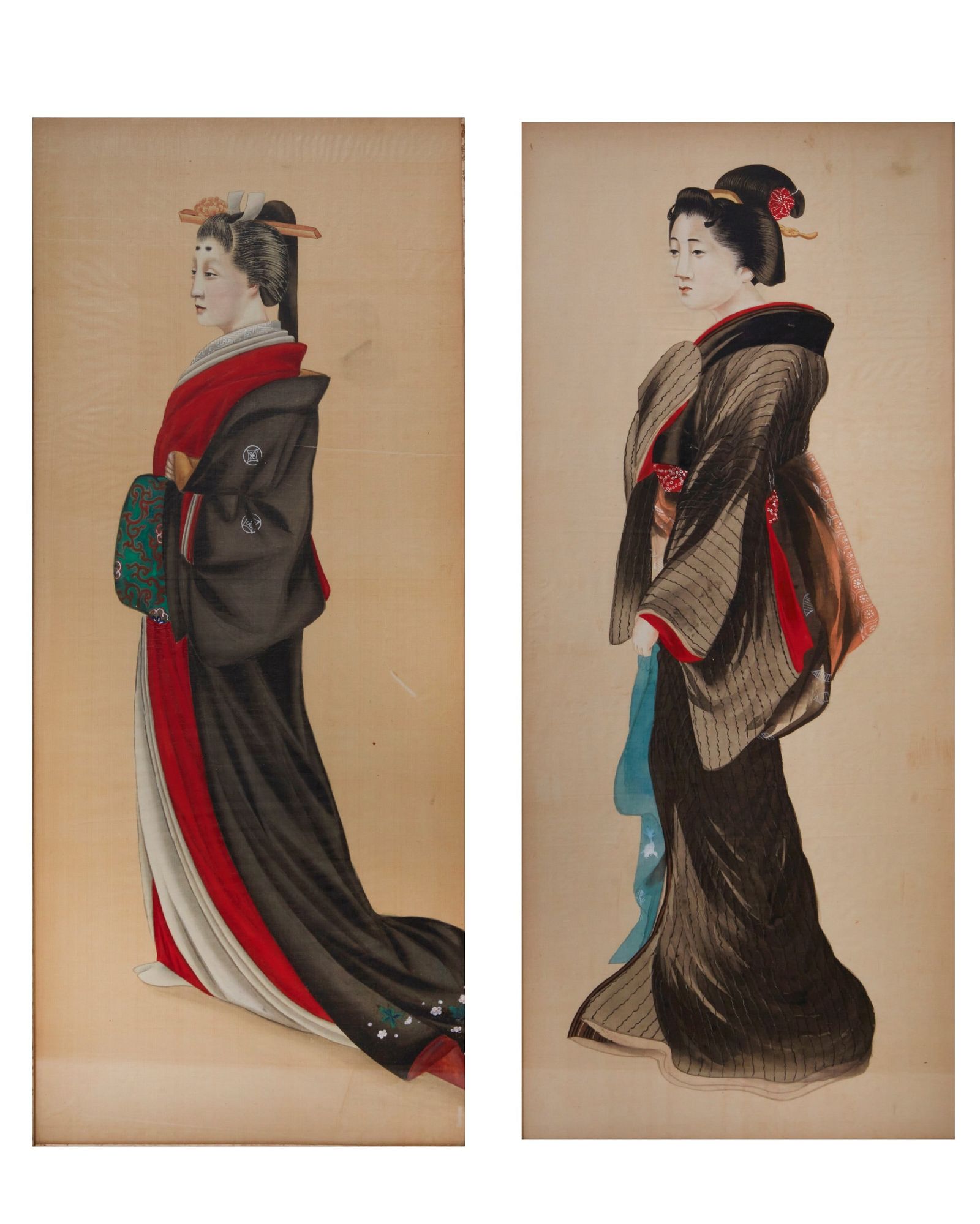 TWO JAPANESE PAINTINGS ON SILK OF WOMENTwo