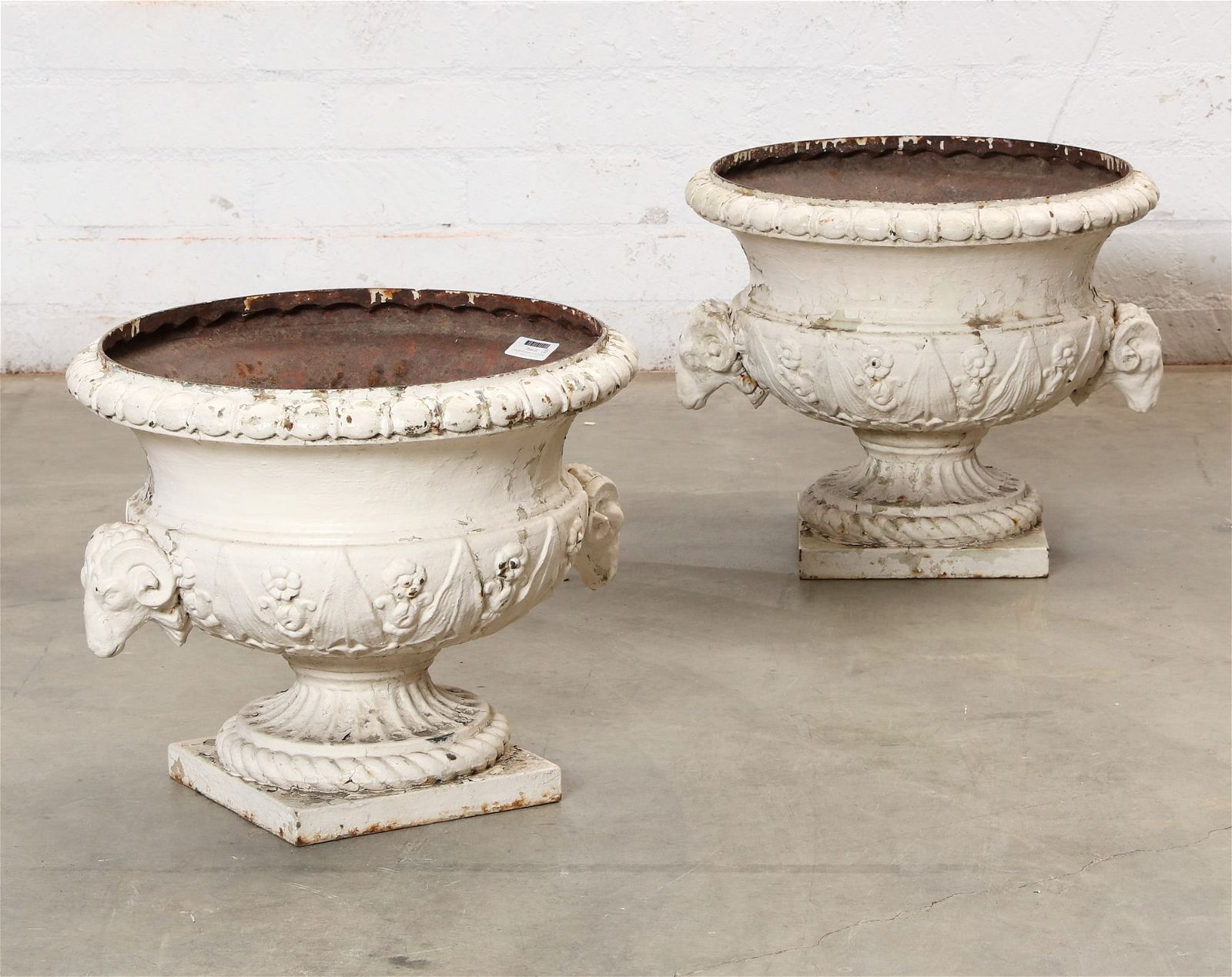 A PAIR OF NEOCLASSICAL STYLE METAL CAMPANA