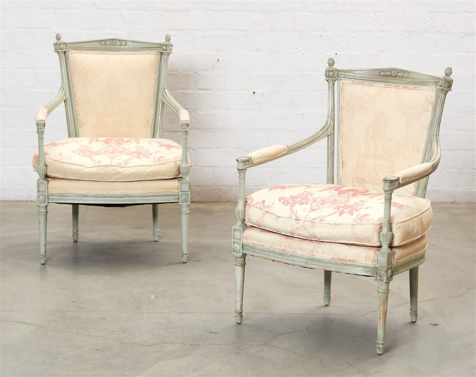 A PAIR OF LOUIS XVI STYLE PAINTED 2fb2ee9