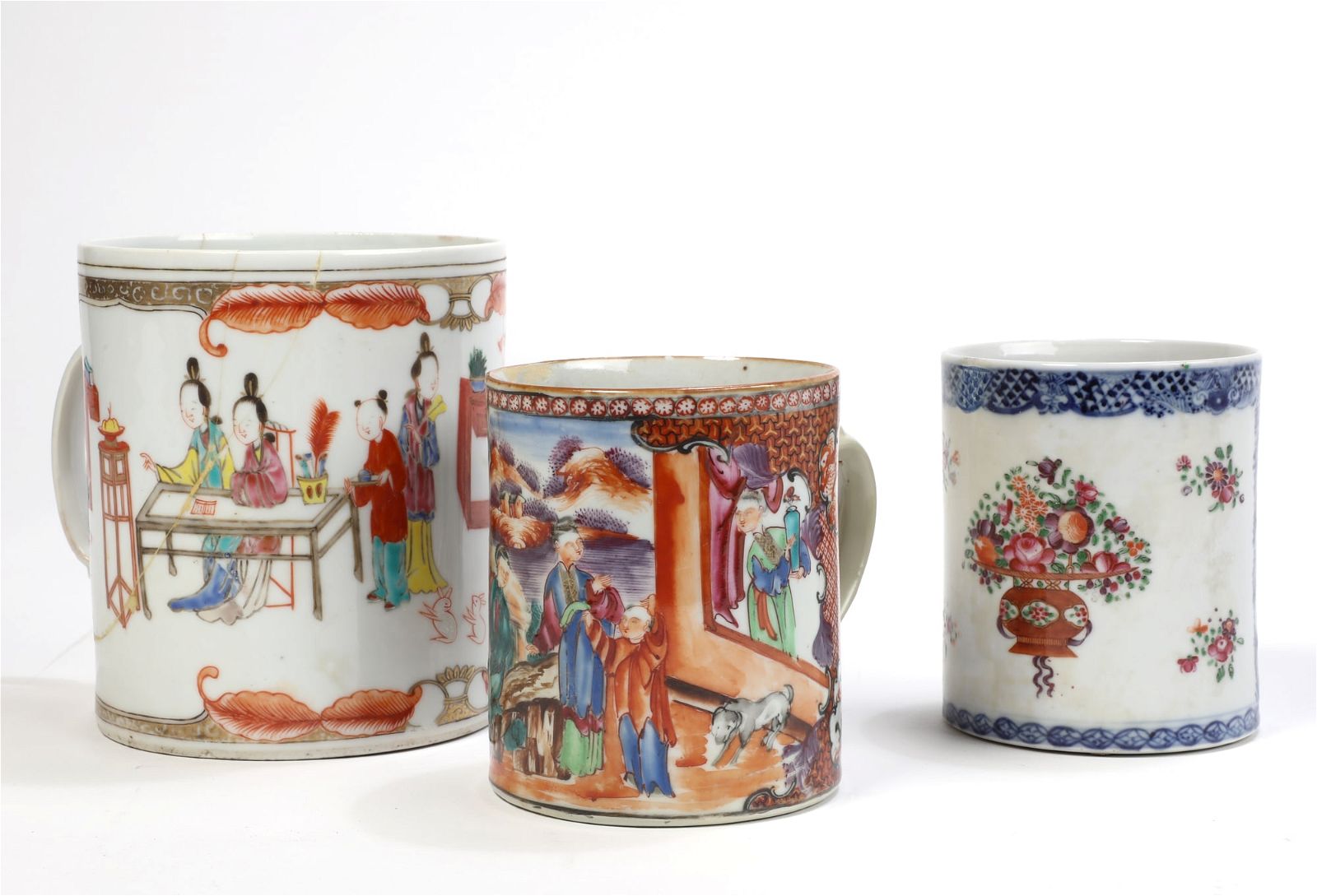 THREE CHINESE EXPORT PORCELAIN TANKARDSThree