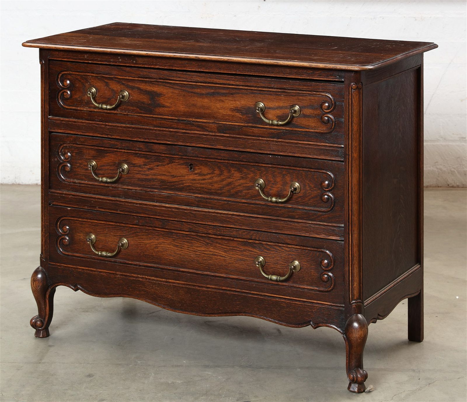 A FRENCH PROVINCIAL OAK COMMODEA 2fb305c