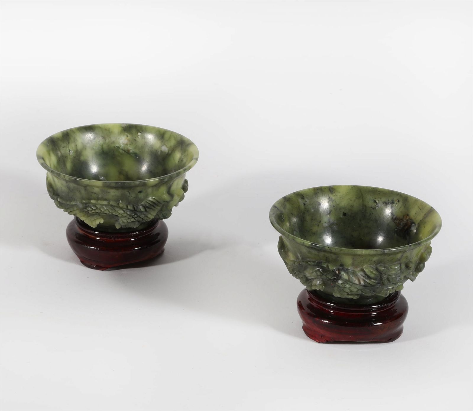 A PAIR OF CHINESE SPINACH JADE 2fb3064