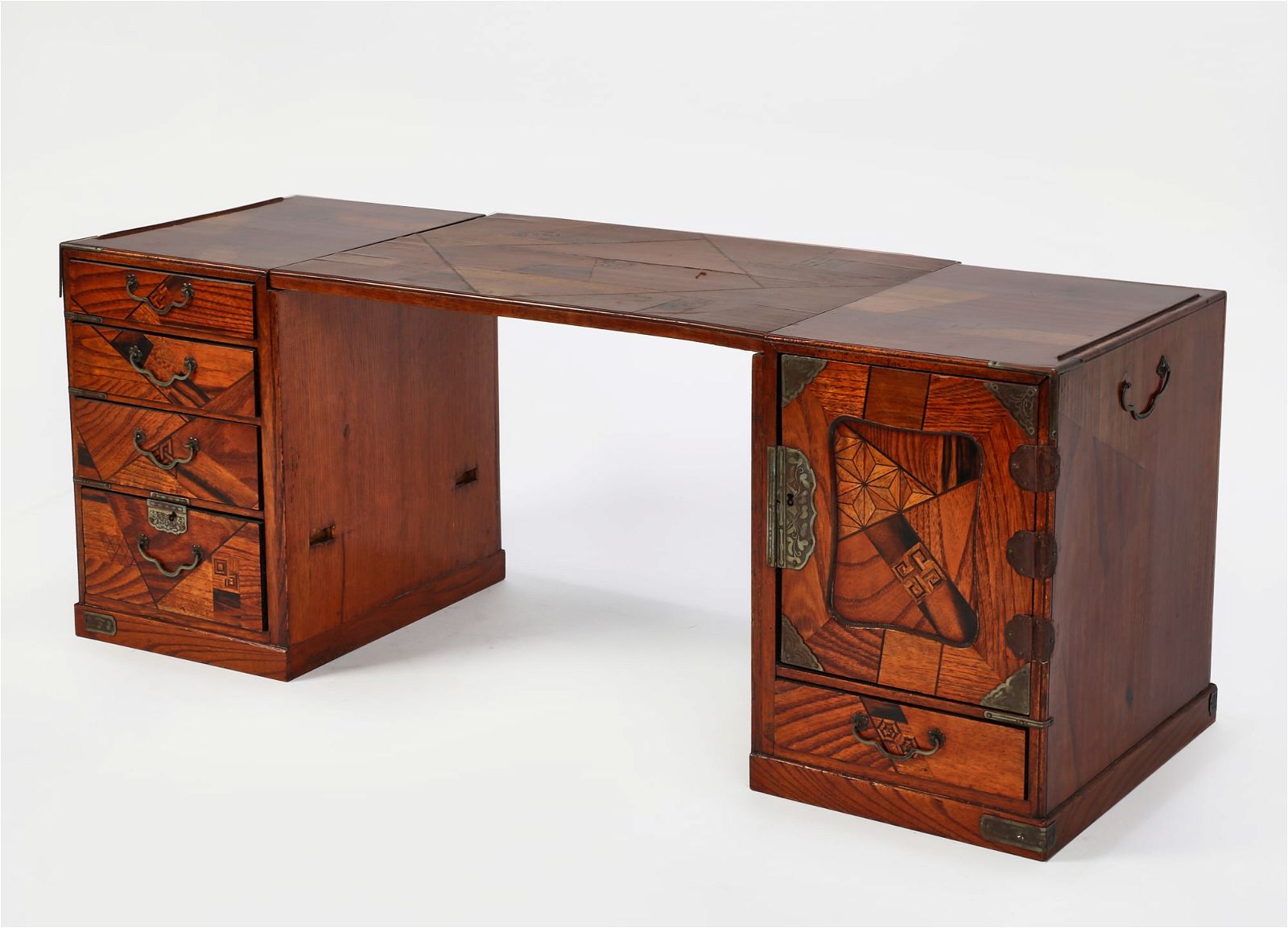 A JAPANESE INLAID WOOD MINI CABINETA 2fb3078