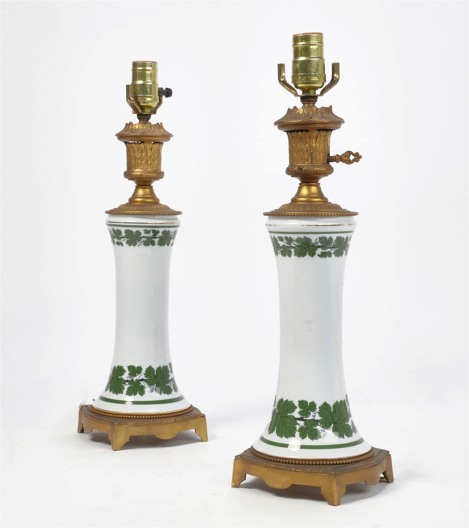 A PAIR OF FRENCH BRONZE AND PORCELAIN 2fb307f