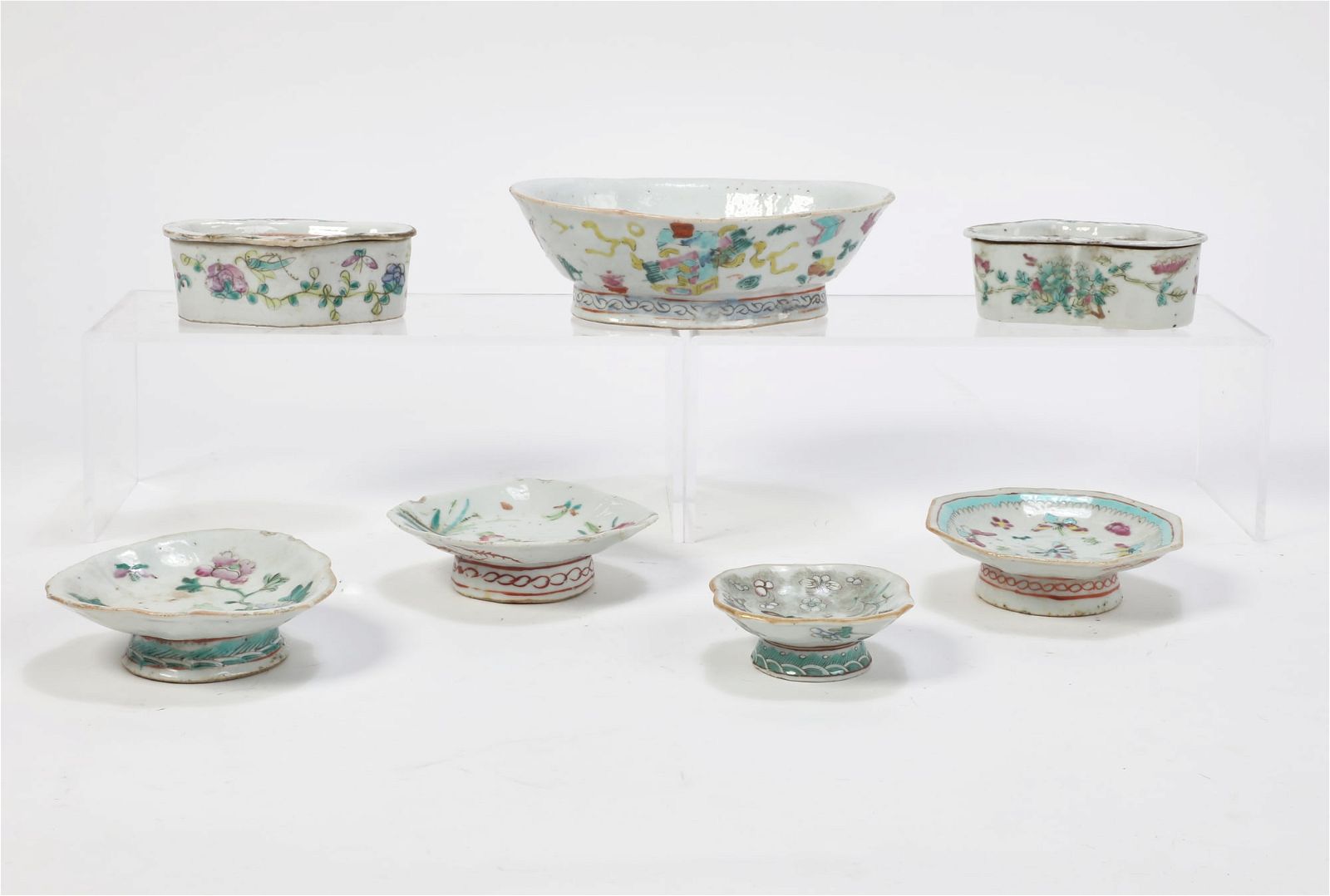 A GROUP OF SEVEN CHINESE POLYCHROME 2fb309b