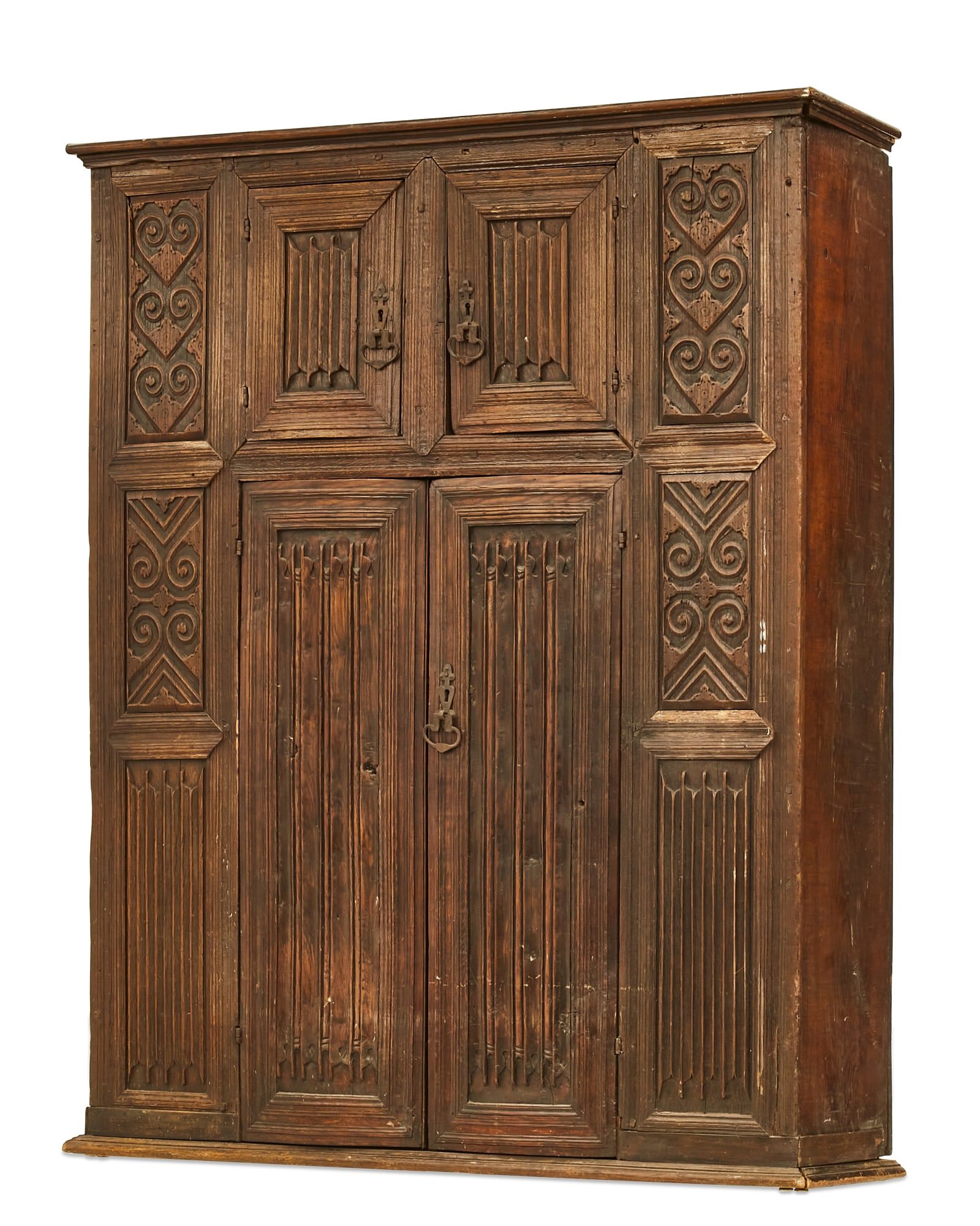 A CONTINENTAL RENAISSANCE OAK CABINETA 2fb3220